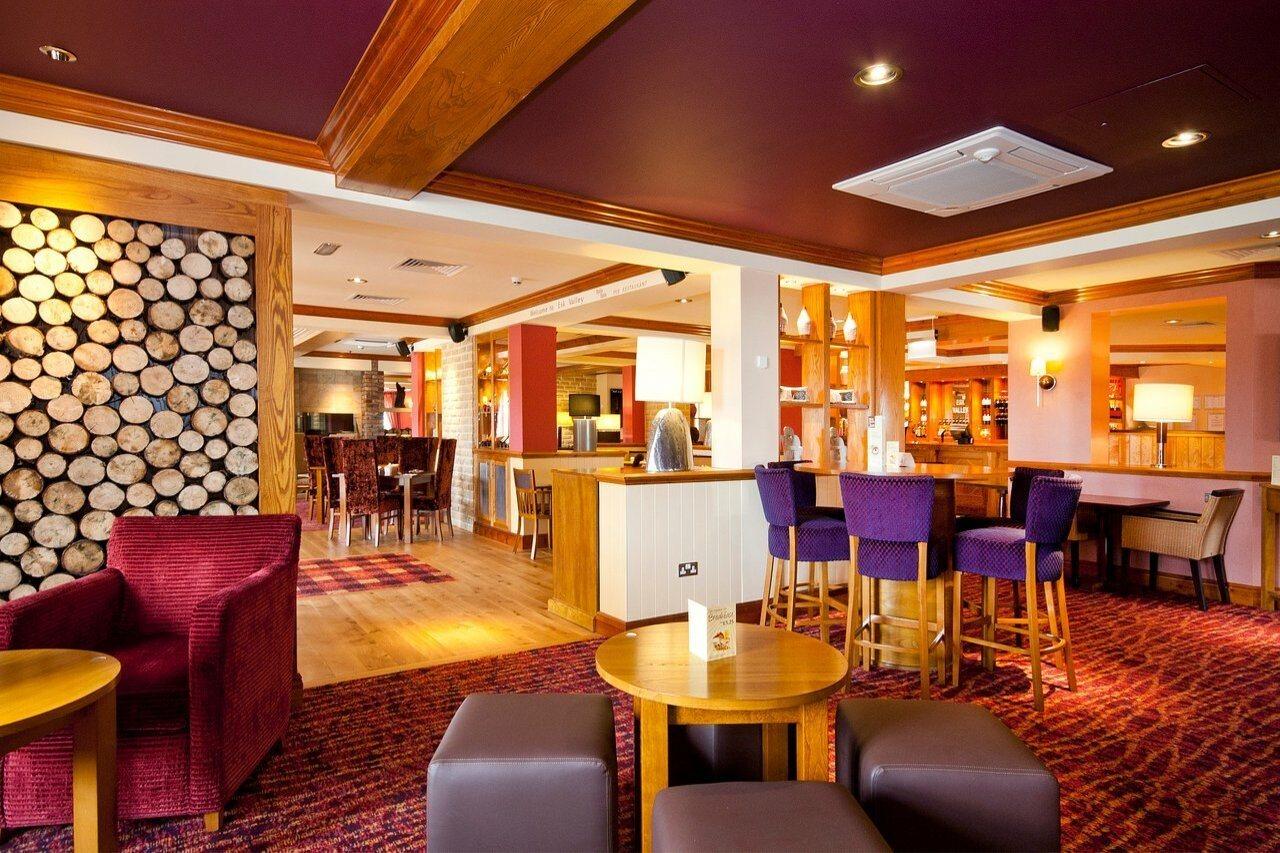 Premier Inn Edinburgh ダルケイス エクステリア 写真