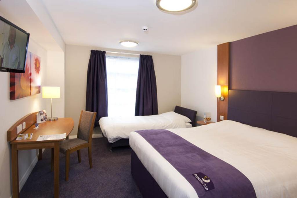 Premier Inn Edinburgh ダルケイス 部屋 写真