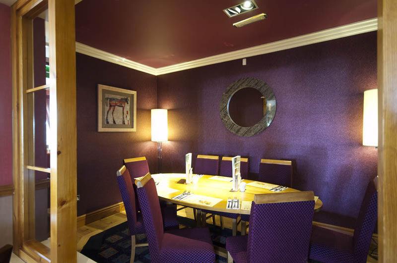 Premier Inn Edinburgh ダルケイス エクステリア 写真